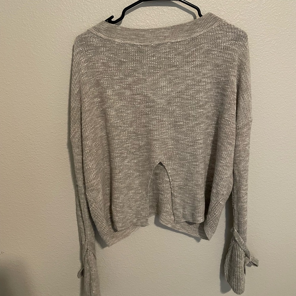 Express Sweater - Picture 3 of 3